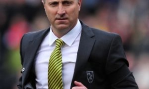 Norwich smetl amatéry, pak se jim za 13 gólů omluvil
