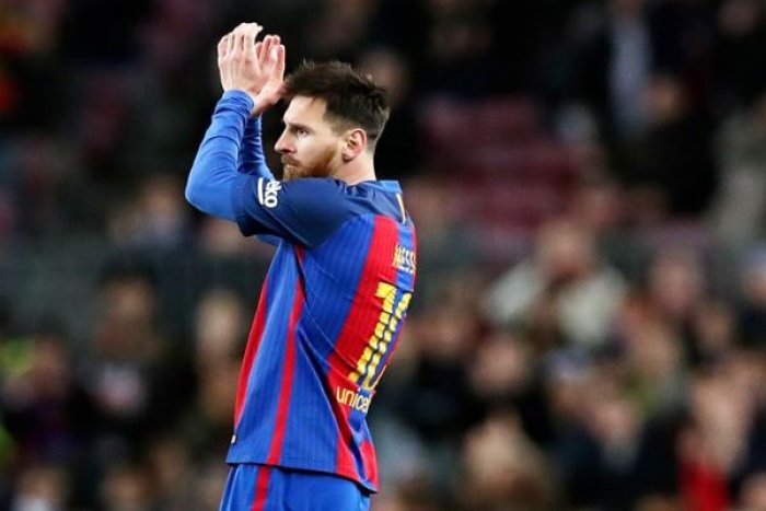Co se může v létě dít v Barceloně a kdo stál za podpisem Messiho smlouvy?