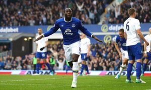 Modřejší modrá. Lukaku stíhá Messiho a dláždí si cestu zpět do Chelsea