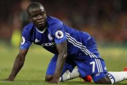 Chelsea řeší post defenzivního štíta. Kante je totiž jednou nohou pryč...