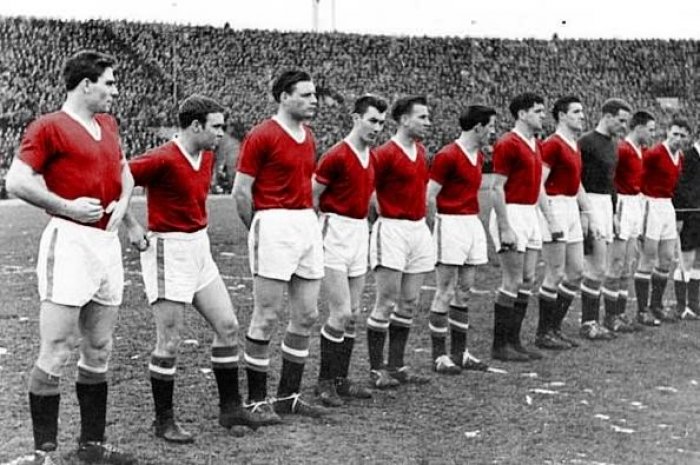 Mnichovská tragédie Manchesteru: před šedesáti lety havarovalo letadlo s legendárními Busby Babes