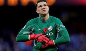 Ztráta pro mistra, Ederson na Anfieldu chytat nebude