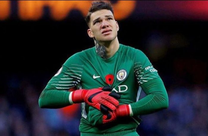 Ztráta pro mistra, Ederson na Anfieldu chytat nebude