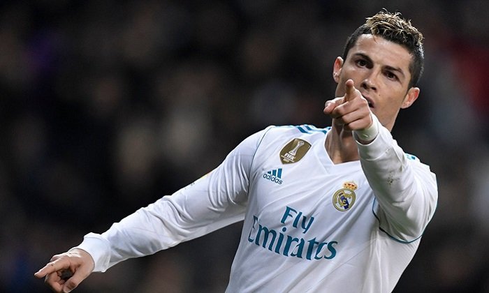 Ronaldo pálí jak zběsilý, Messi nic moc, překvapuje Ben Yedder