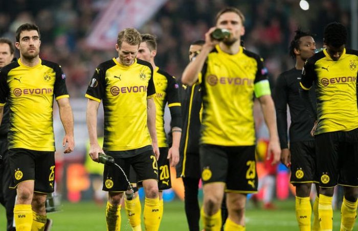 Dortmund terčem kritiky: Trenér si připadal jako Robinson Crusoe