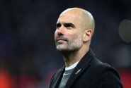 Titul ještě není ztracen, burcuje své hráče Guardiola. City o víkendu nutně potřebují vyhrát