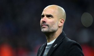 Titul ještě není ztracen, burcuje své hráče Guardiola. City o víkendu nutně potřebují vyhrát