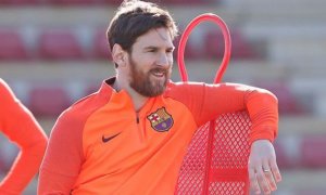 Messi tu věčně nebude. Koupí Barcelona hvězdu Premier League?