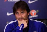 Conte požene svého bývalého zaměstnavatele k soudu. Čím se Chelsea provinila?