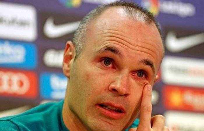 Do kterého klubu má Iniesta nejblíže? Ten, co mu chce během tří let vyplatit 81 milionů eur...