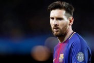 Barcelona se dostala do čela tabulky, ale zaplatila krutou daň. Messi si El Clásico nezahraje