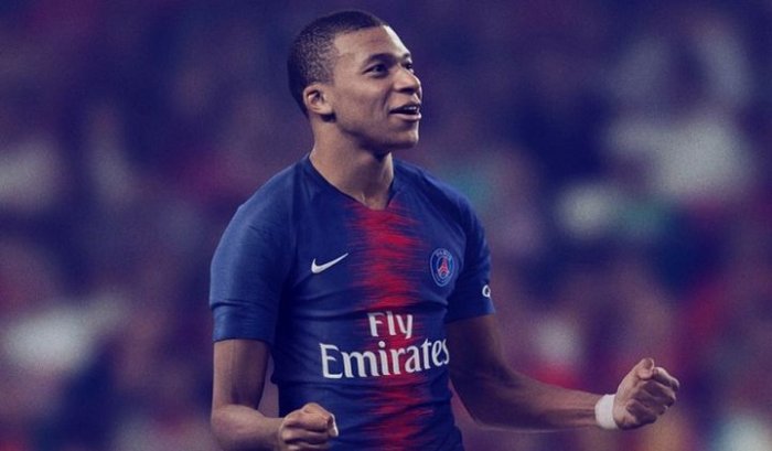 Mbappé by mohl vyřešit finanční problémy PSG. Kdo stojí v popředí fronty?