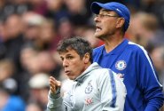 Sarri je taktický génius, chválí svého kolegu asistent Zola a odhaluje, co Chelsea musí udělat, aby se dotáhla na špičku