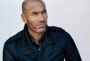 Zidane čeká u červeného sluchátka. Mourinho má přijít o židli každým dnem