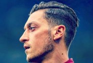 Özil lídrem? Ani náhodou! Nešetří kritikou Fábregas