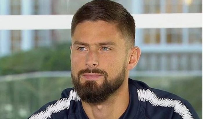 Giroud: Fotbalová společnost není ještě na gaye připravená. Nemohou jít s kůží na trh