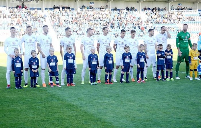 Slavia v Genku a se Slováckem, Plzeň v Záhřebu a v Opavě, Sparta - Baník, Liverpool s United!