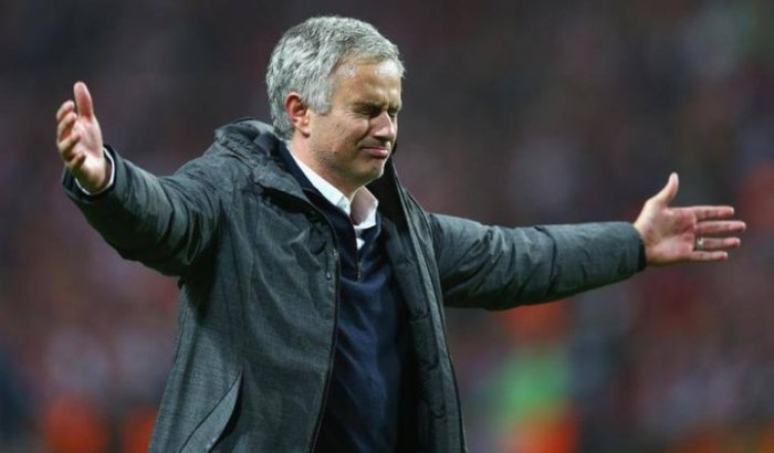 Mourinho vidí přešlapovat skauty Realu u Old Trafford. Koho chce před nimi uchránit?