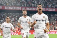 Sevilla bez Vaclíka porazila Řím a postoupila, dál jde i Leverkusen, Inter i Manchester United splnily povinnost