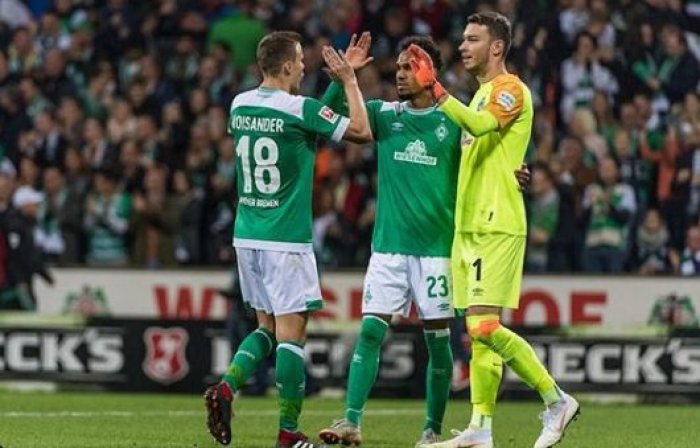 Pohodáři z Brém, obr z League One nebo 10 nejlepších televizních komentátorů! To vše v Hattricku