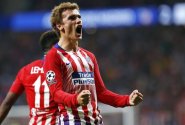 United vyhráli i na Tottenhamu, Griezmann vystřelil Atletům těsné vítězství