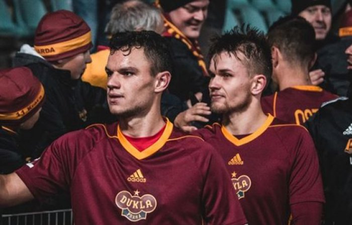 Dukla provedla první malou čistku. Kterým třem hráčům ukázal kouč Skuhravý dveře?