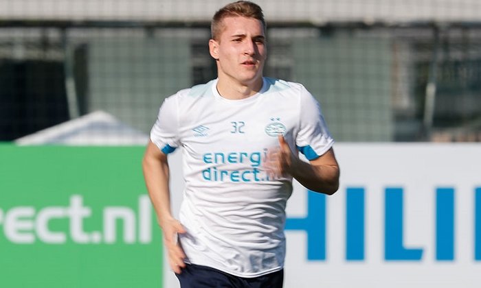 Sadílek se v PSV dočkal povýšení. Jeho přítomnost je pro klub přínosem, těšilo trenéra