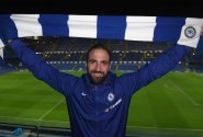 Přišel, pokazil a odešel. Higuaín je pro Milán „persona non grata“, teď jeho jméno zdobí černou listinu