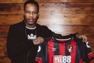 Liverpool se rozhodl přes zimu zúžit kádr. Po Solankem odchází na Vitality Stadium i Clyne