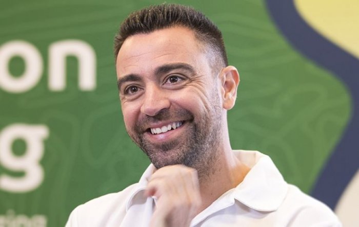 Xavi radí Barceloně: Jděte na jistotu, nekupujte Aubameyanga ani Maného