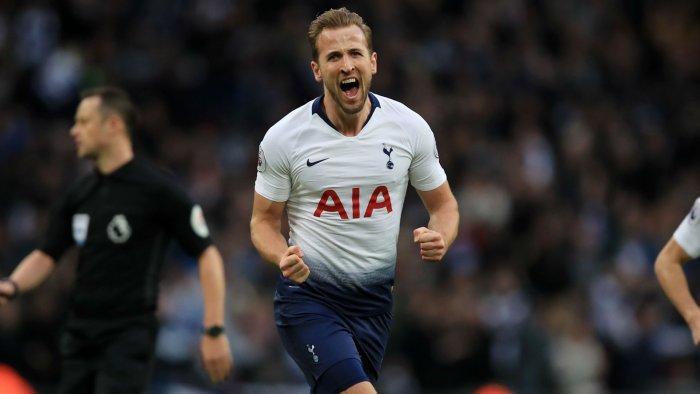 V Tottenhamu zůstane ještě několik let, věří Redknapp. Odolá Kane nabídce Manchesteru United?