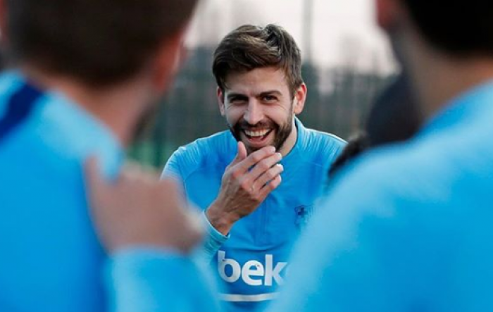 Mám větší majetek, než je roční rozpočet Espanyolu, pochlubil se před městským derby Piqué