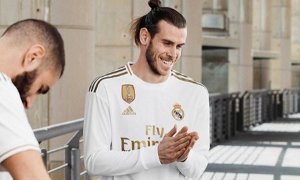 Nechci tu být, ale snažím se zachovat profesionalismus, vysvětluje Bale situaci v Realu