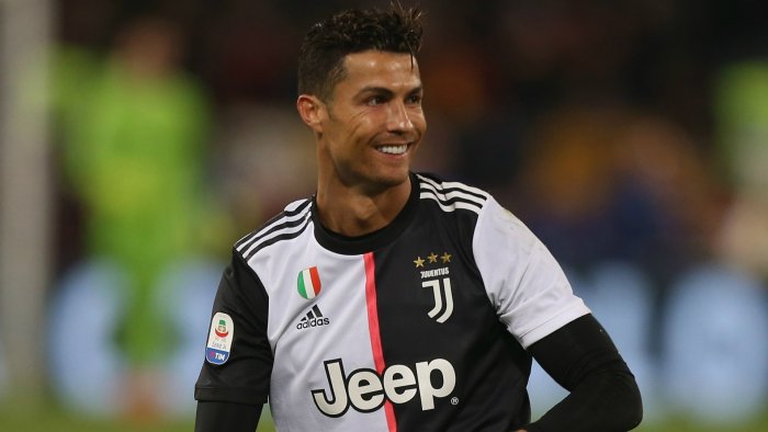 Milánské derby vyhrál Inter, Ronaldo spasil Juventus a Džeko Vlky