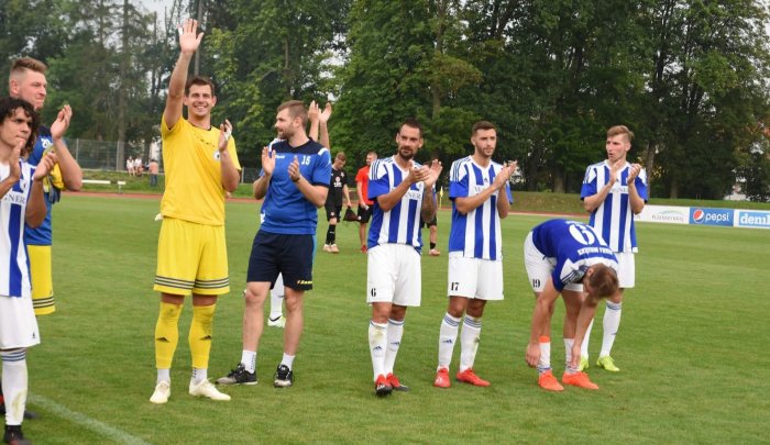 Béčko Slavie po bláznivé přestřelce na kolenou. Super zápas se super atmosférou, těšilo hrdinu vítěze