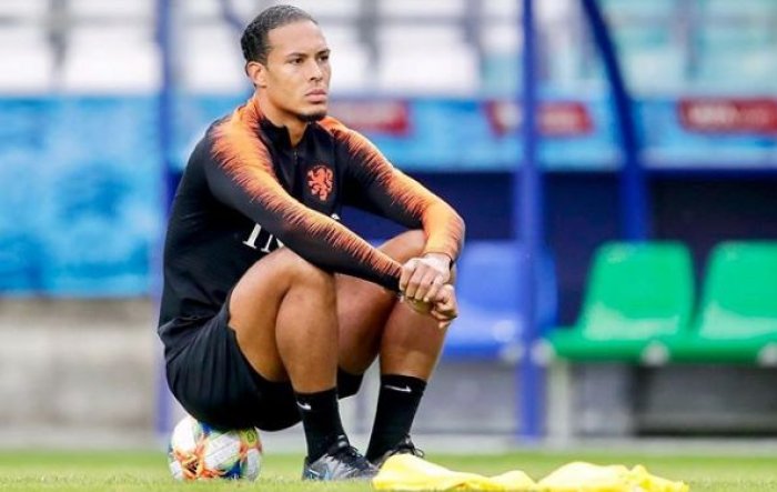 Van Dijk o zájmu Realu ví, ale Liverpool opouštět nechce