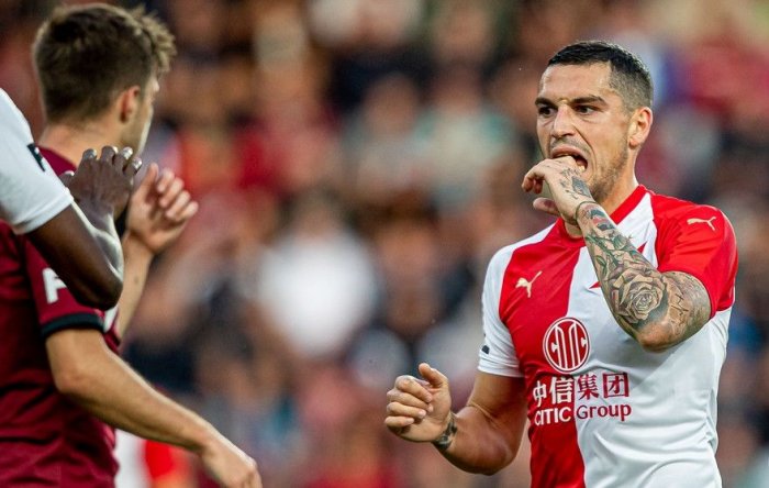 Stanciu by mohl po roce opět z Prahy odejít. O hvězdu Slavie stojí tým, který sešívaní vyřadili v LM