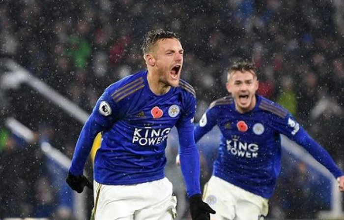 Everton hlásí první ligovou ztrátu, Vardy se stal katem Arsenalu