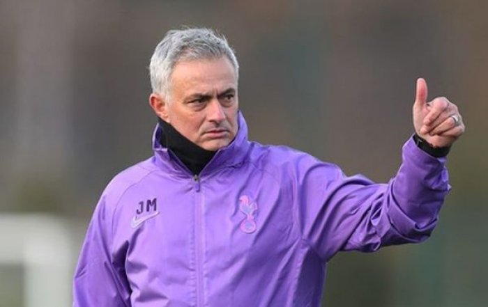 Několik důvodů, proč by se Mourinho nemusel v Tottenhamu ohřát dlouze