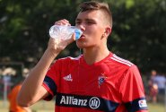 Možná posila pro sešívanou obranu? Je perspektivní a hraje Ekstraklasu za Górnik Zabrze