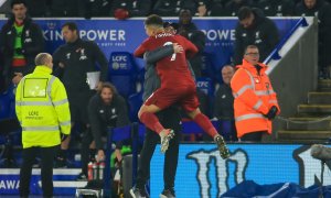 Liverpool rozebral Leicester, Wolves šokoval Citizens a Chelsea znovu padla doma