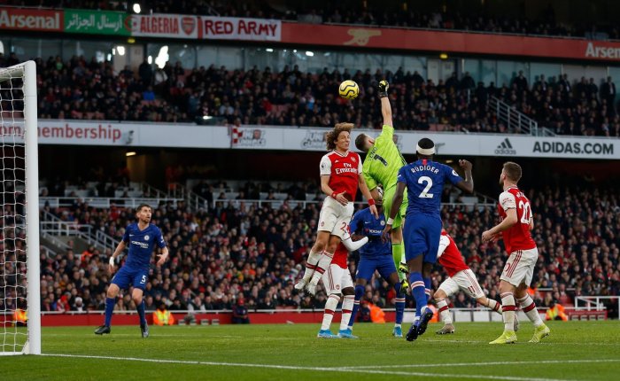 Leno svou chybou potopil Arsenal, Liverpool může opět děkovat videu