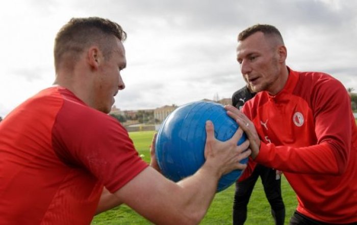 Není nic příjemného mít hladového vlka za zadkem, komentuje slávistické vedení Krmenčík