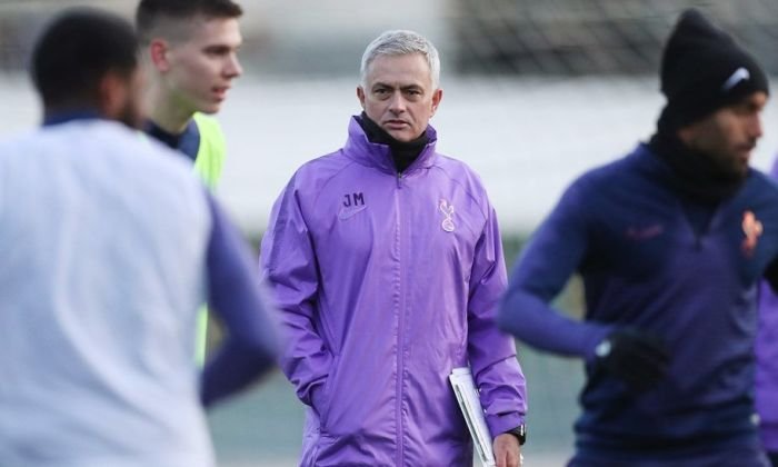 Mourinho má před sebou nelehký úkol - udržet Kanea. Ten ale prý chce odejít