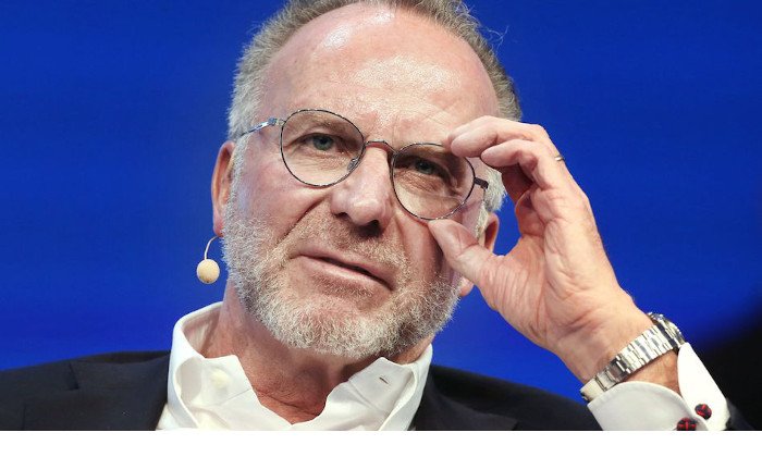 Rummenigge se zlobí na vedení bundesligy. O víkendu by se hrát mělo, myslí si šéf Bayernu