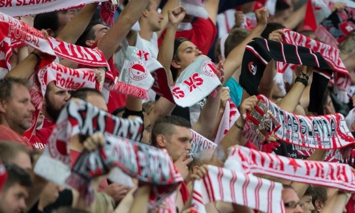 Stadiony budou nově z poloviny plné, zbytek ztrát by měl klubům doplatit stát