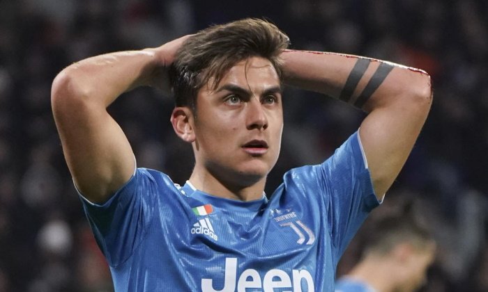 Dybala je třetím hráčem Juve, který byl pozitivně testován na koronavirus. Kdo může, ten z Turína prchá