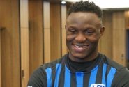 Wanyama opouští Premier League a praktiky Mourinha mění za filozofii Henryho