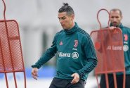 Pogba skoro za třetinu, Juventus možná nebude mít na Ronalda