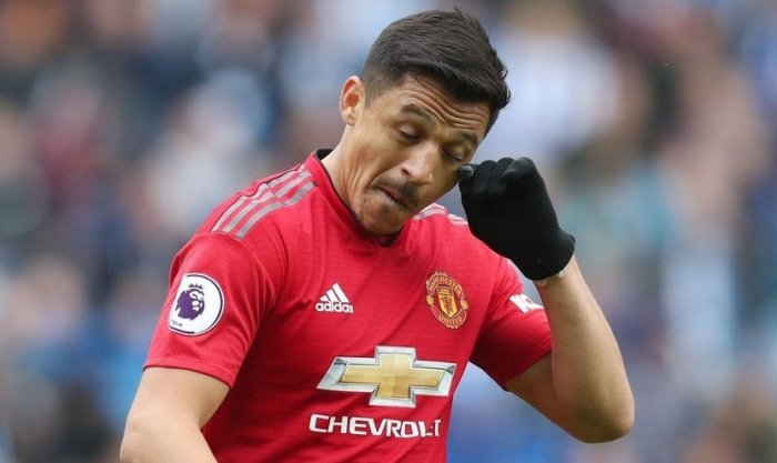 Sánchez se do United vrátí jen na okamžik